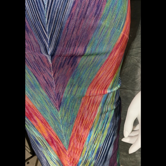 New Trina Turk dress - Picture 5 of 8